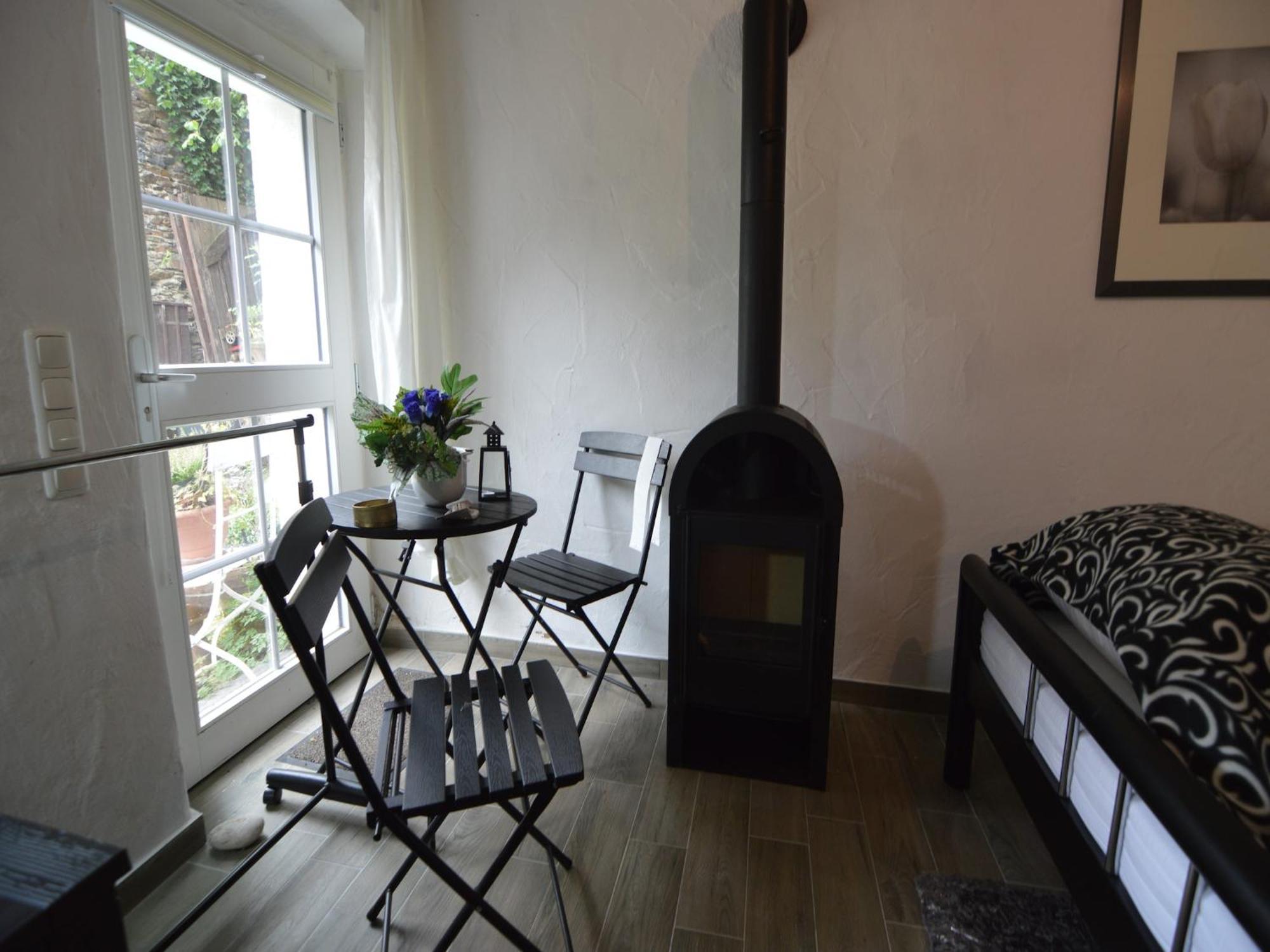 Cozy Apartment In Immerath With Fishing Near Zewnętrze zdjęcie