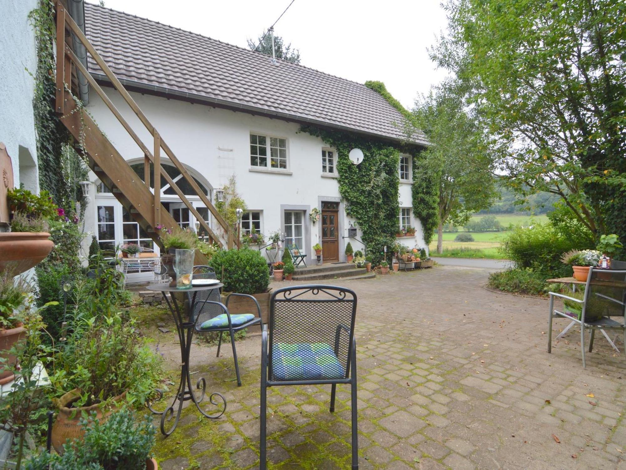 Cozy Apartment In Immerath With Fishing Near Zewnętrze zdjęcie