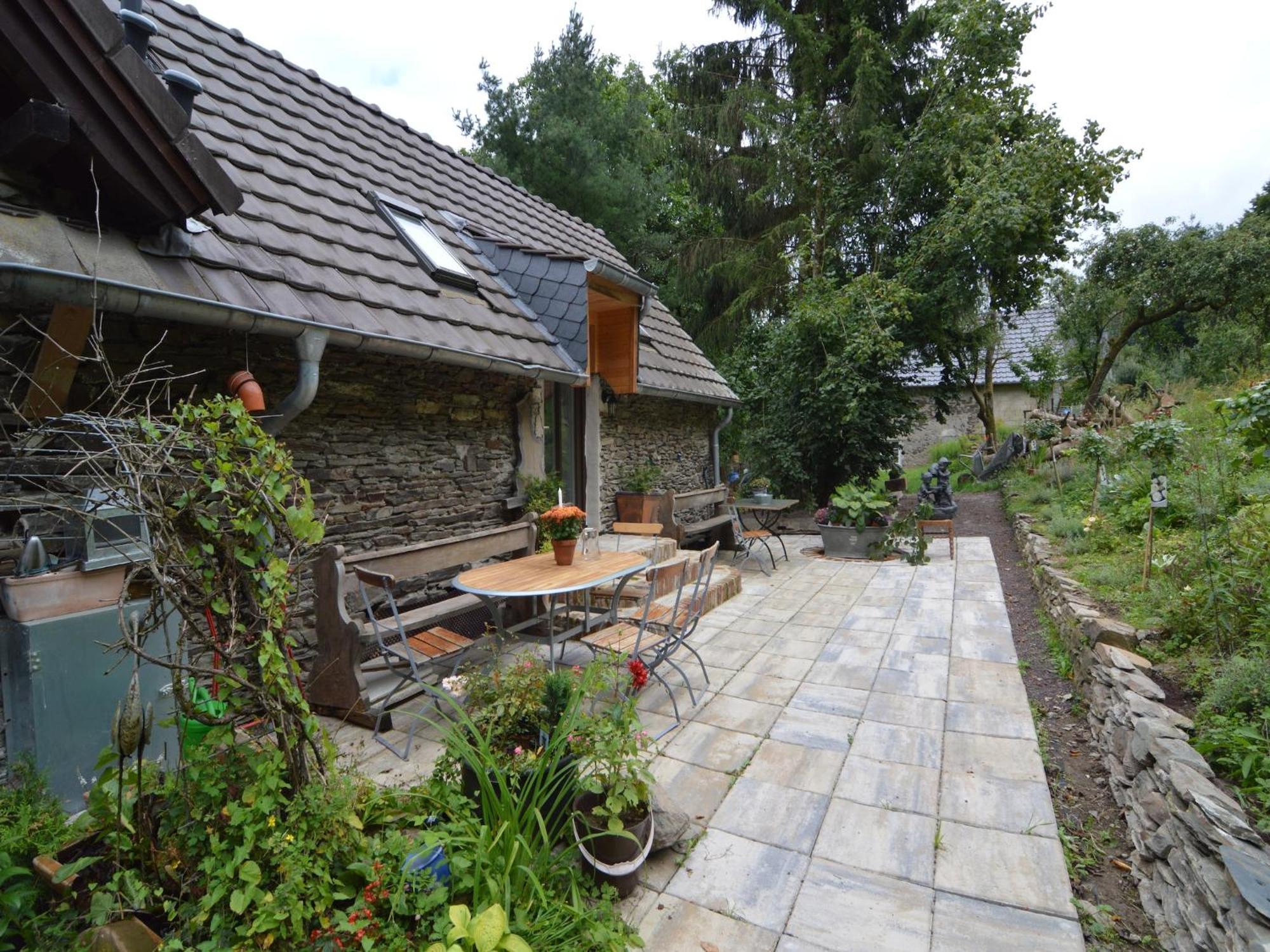 Cozy Apartment In Immerath With Fishing Near Zewnętrze zdjęcie