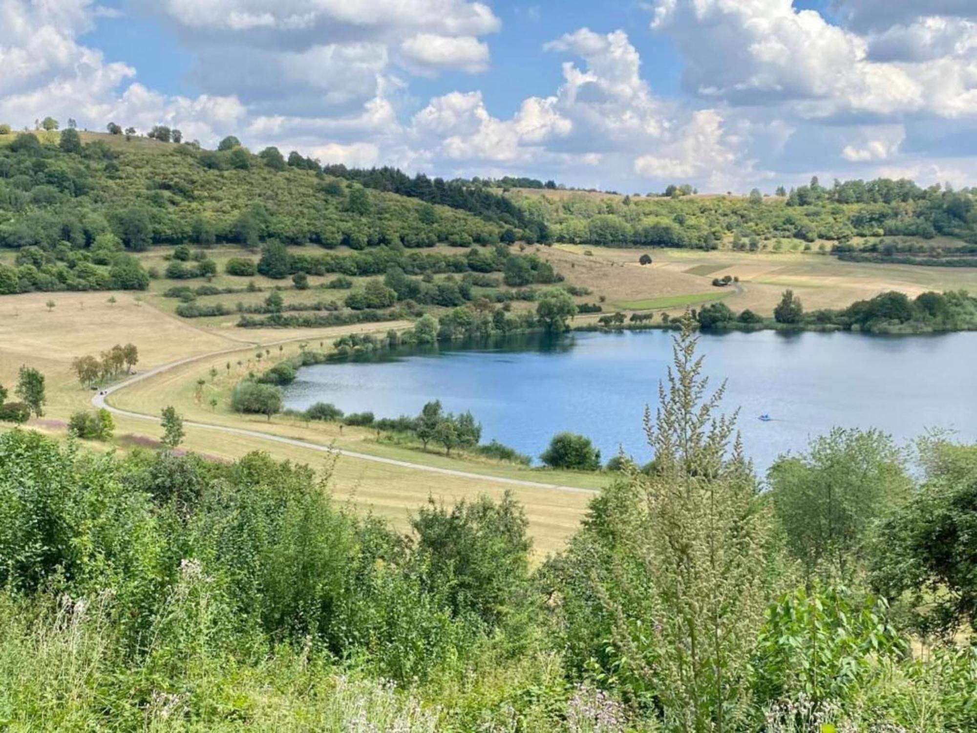 Cozy Apartment In Immerath With Fishing Near Zewnętrze zdjęcie