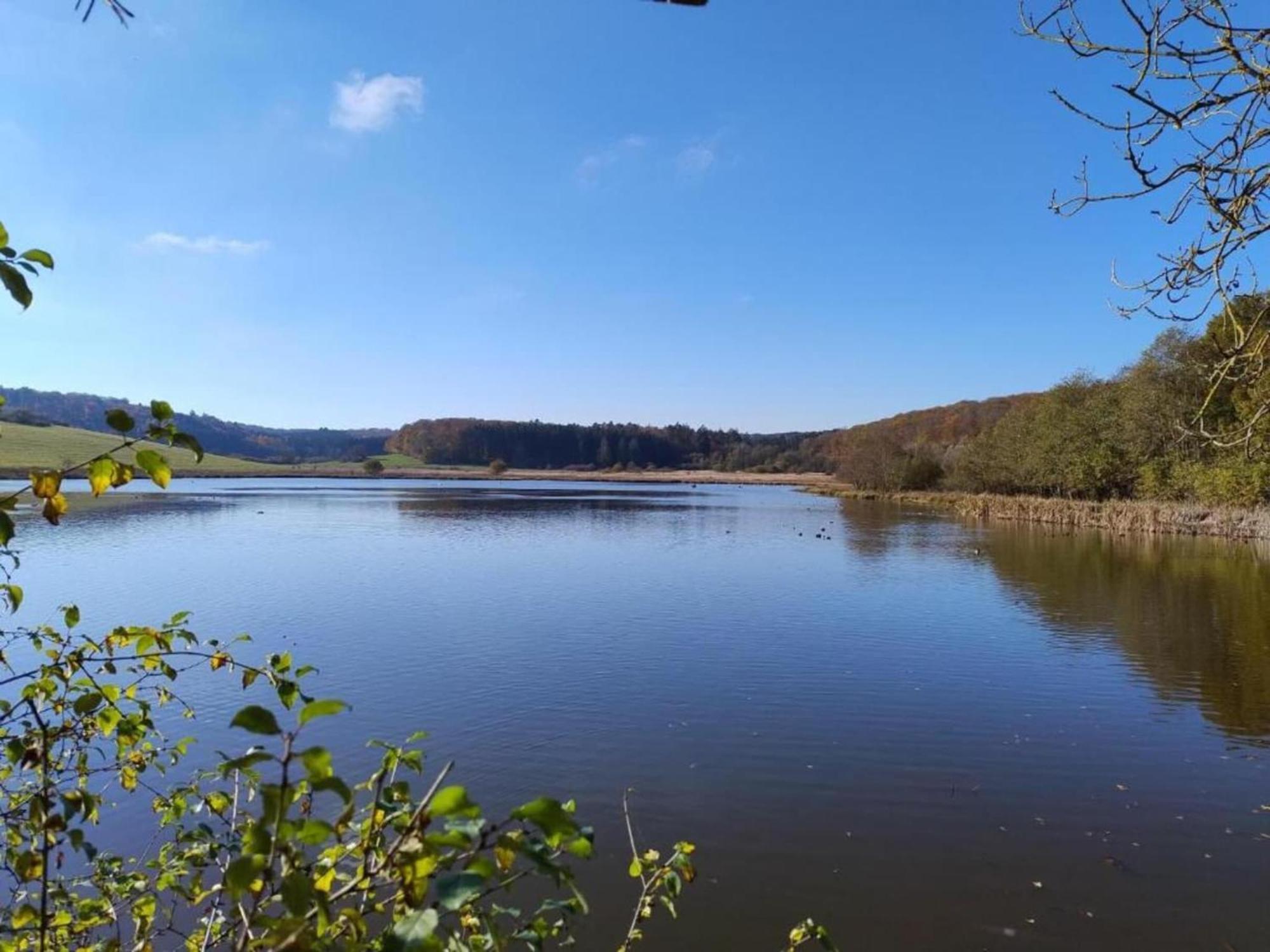 Cozy Apartment In Immerath With Fishing Near Zewnętrze zdjęcie